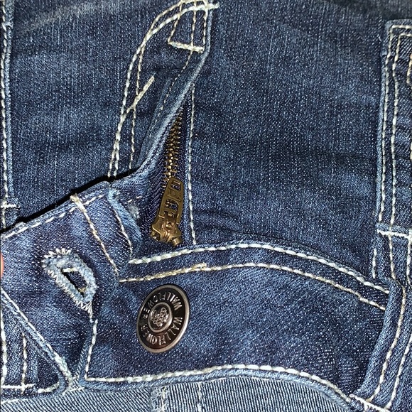 👍🏽Shorts are from the brand called WallFlower - Picture 6 of 6